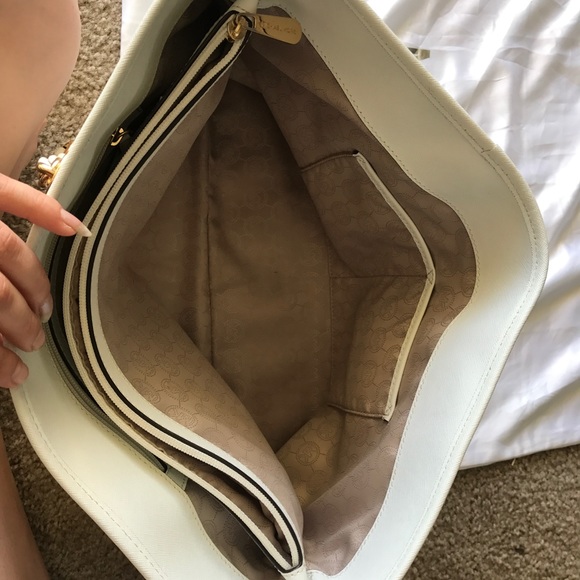 Large Michael Kors Bag - Picture 8 of 8